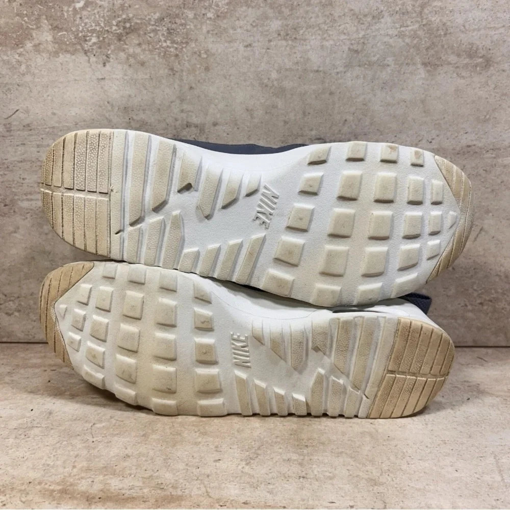 Nike‎ Gray Athletic Shoes
